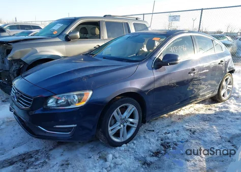2015 Volvo S60 T5 Premier z USA, uszkodzony, nr VIN YV1612TKXF1353553